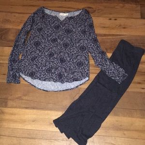 2 for $6 1-Floral blouse🌺